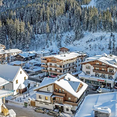 Luxurious With Sauna Garage Roof Terrace Apartment Gerlos