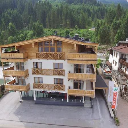 Apartment Luxurious With Sauna Garage Roof Terrace Gerlos