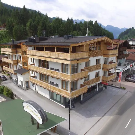 Lejlighed Luxurious With Sauna, Garage, Roof Terrace Gerlos